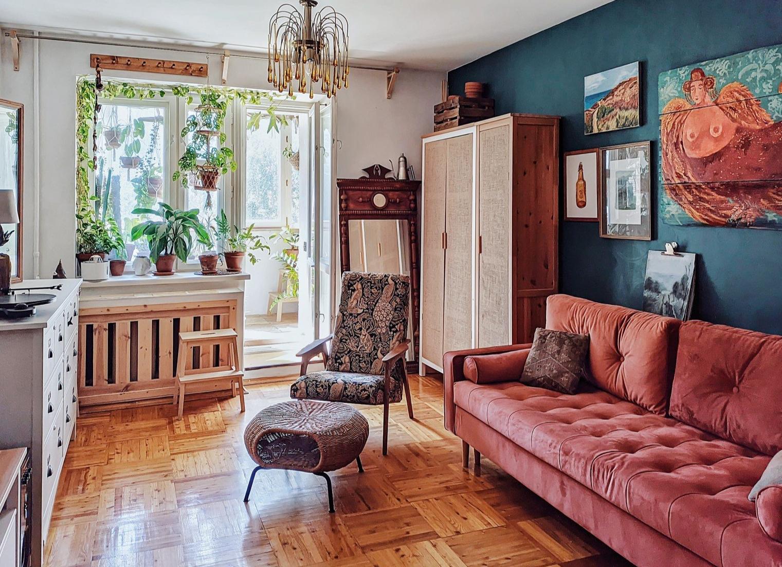 Нашел в комоде бабушки старую советскую газету. О чём писали в новостях ушедшей эпохи