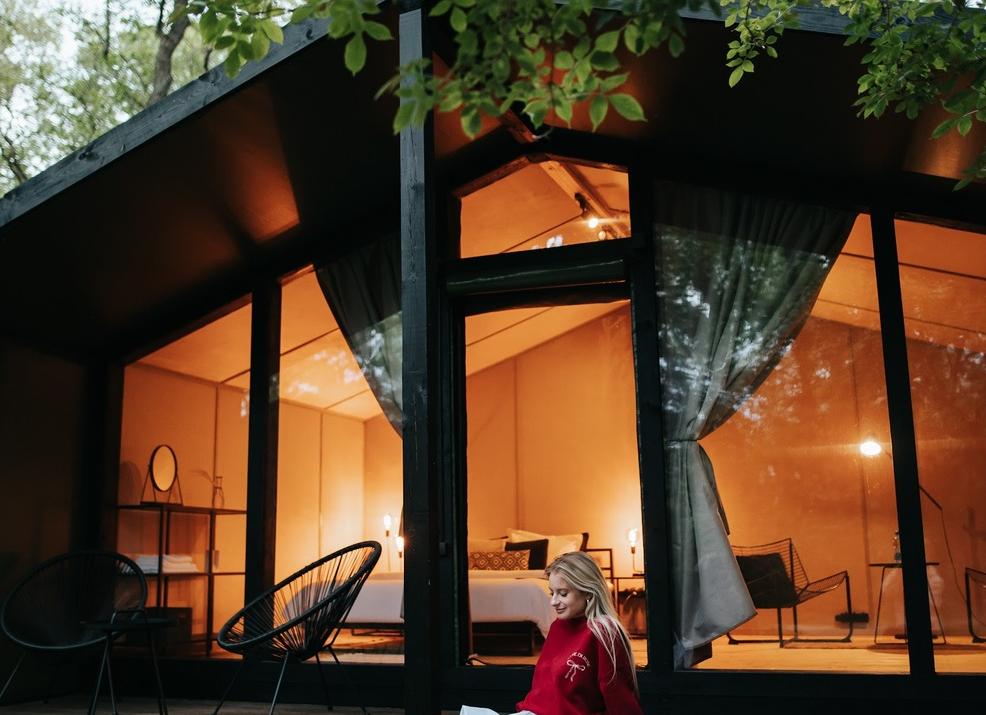 Палаточный отель Polyana Glamping на Куршской косе. Побывали, рассказываем