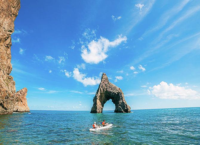 Куда отправиться по Крыму, чтобы увидеть всё многообразие полуострова. Делюсь проверенным маршрутом, с ценами